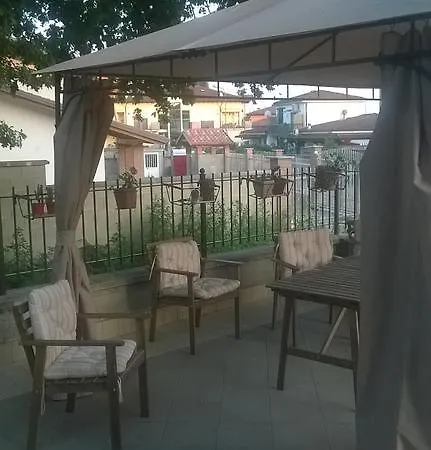 Di Via Dei Salici Aparthotel